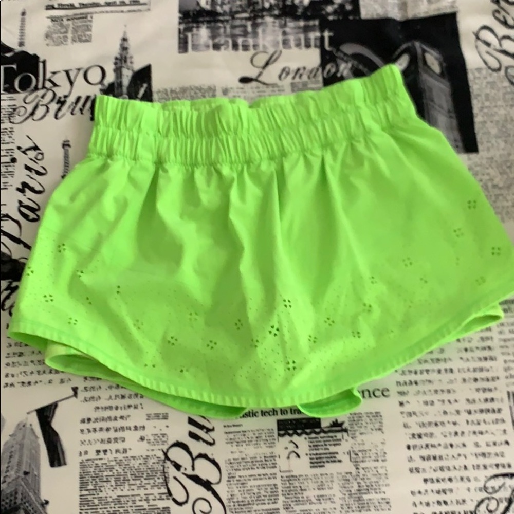 Green lulu skort